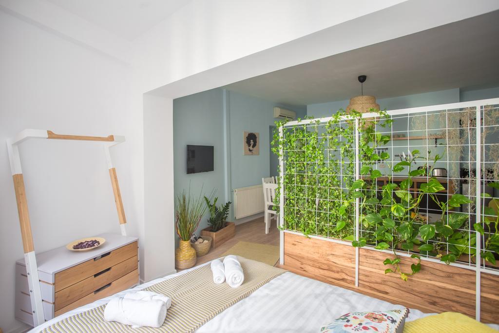 Central Garden By Urbanesq Boekarest Buitenkant foto